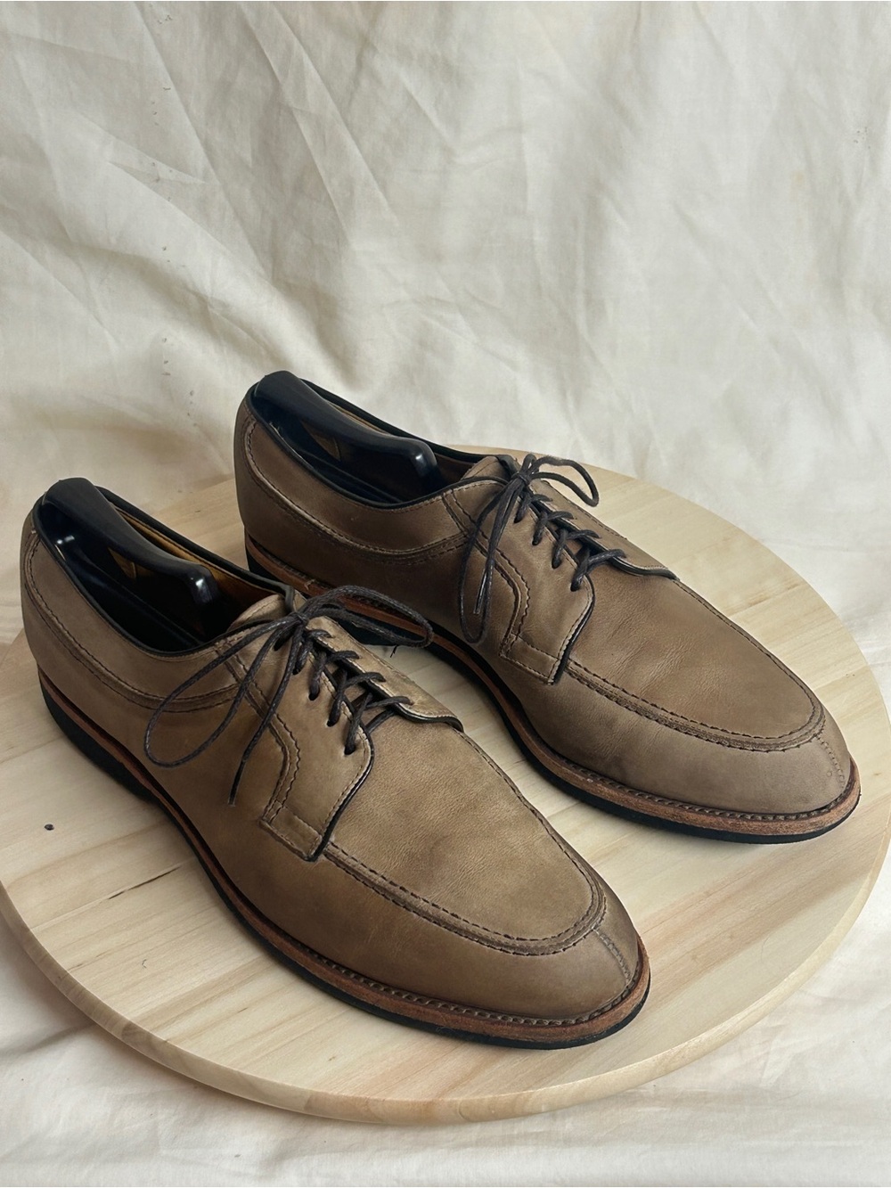 Allen Edmonds Norse Tan Suede Split Toe Derby Dress Shoes Men's 10.5 B
